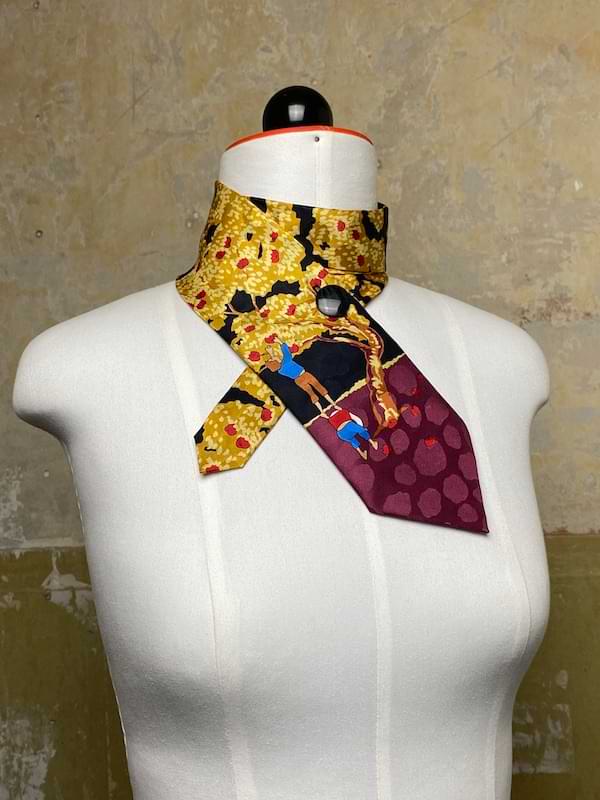 Schlips Schal mit Apfelbaum - nachhaltige Upcycling Mode von Beverly - Berlin