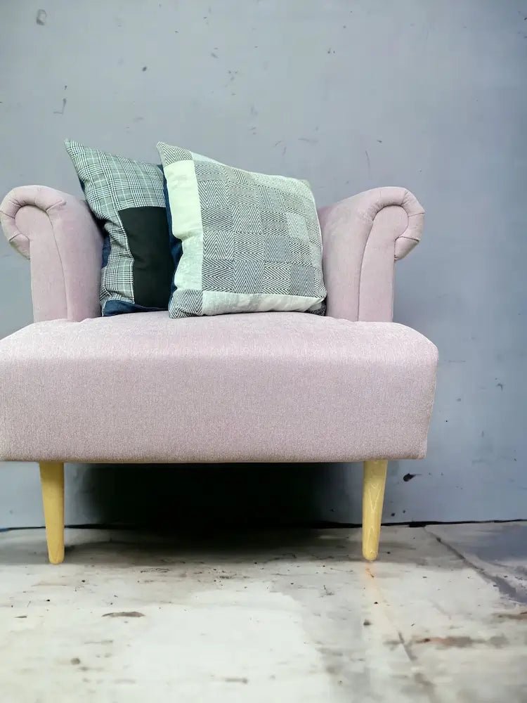 Patchwork Kissen aus Stoffresten - nachhaltige Upcycling Mode von Beverly - Berlin